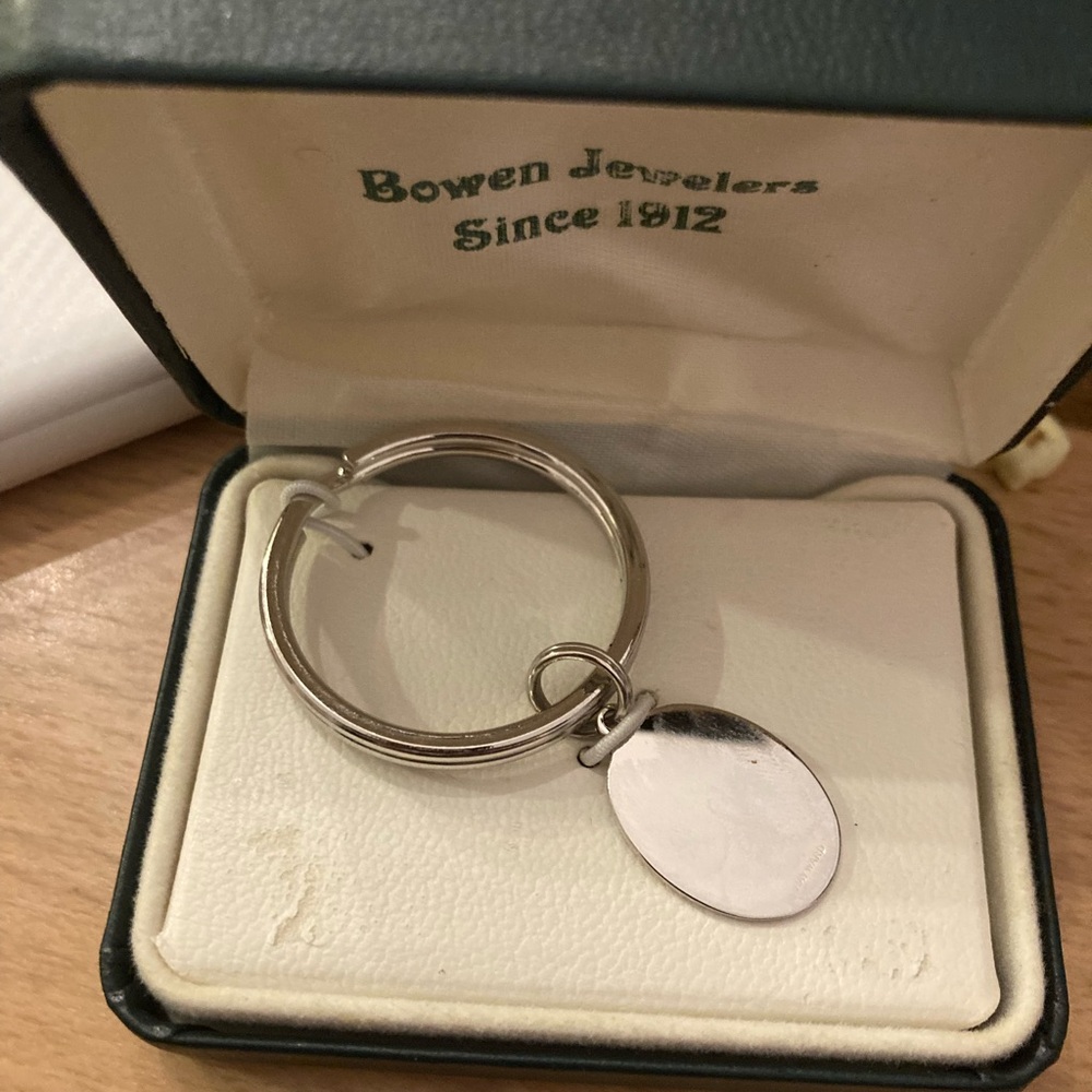 Engraveable Oval Pendant or Keychain by Walter E. Hayward NWT - Picture 3 of 7